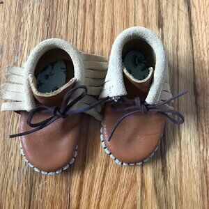 1970s TAOS Leather Fringe Baby Moccasins - Boho Baby Shoes - Hippie Baby Shoes